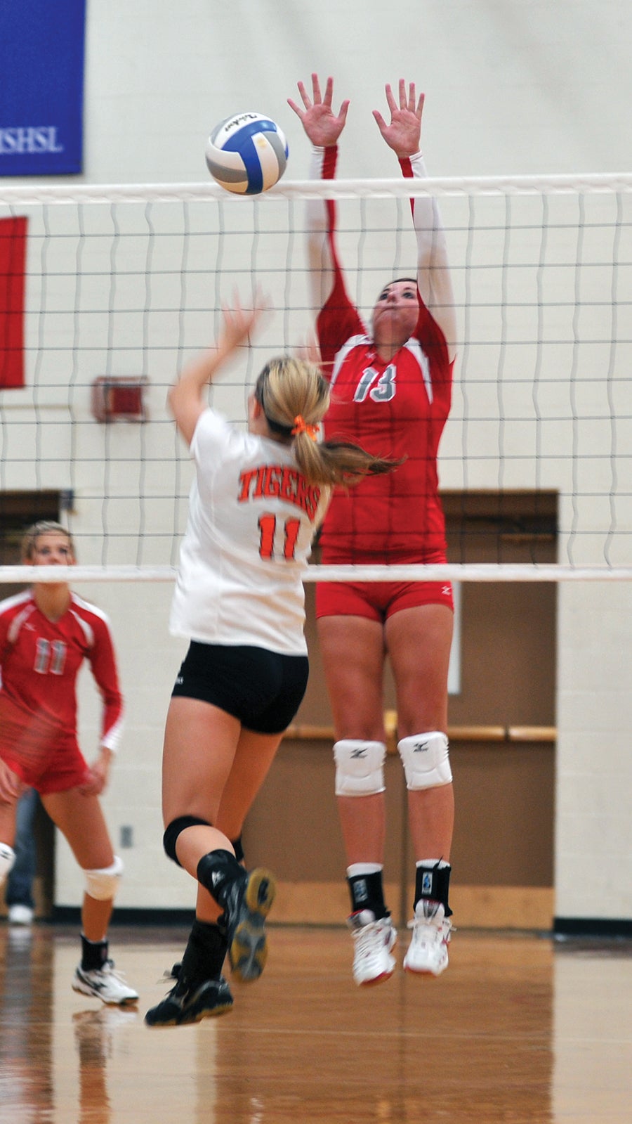 Packer Volleyball Team Drops Opener Austin Daily Herald Austin Daily Herald