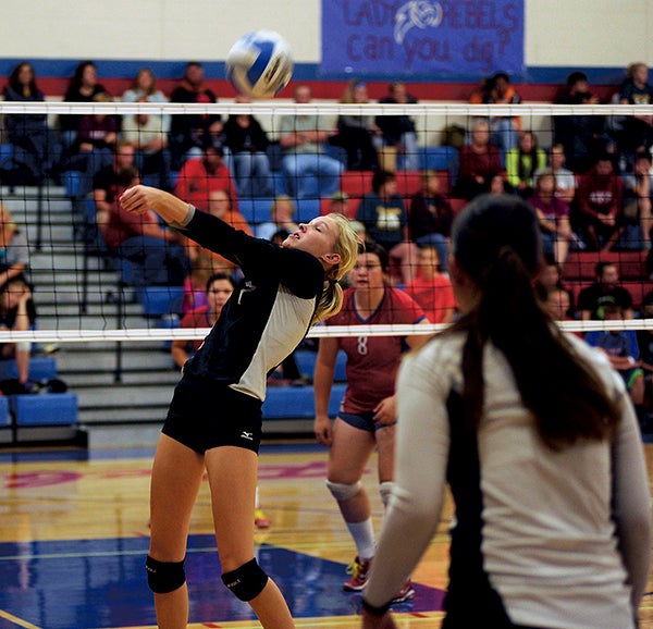 Volleyball tournament: Lyle-Pacelli beats Southland for third, Blooming ...