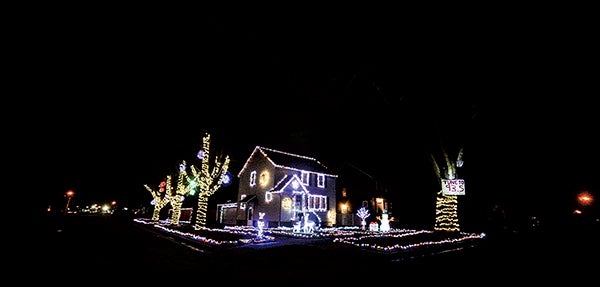 How to synchronize christmas lights to radio station