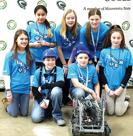 Robot Dolphins gear up for a riveting season of live robotics competitions  - CUSD Insider