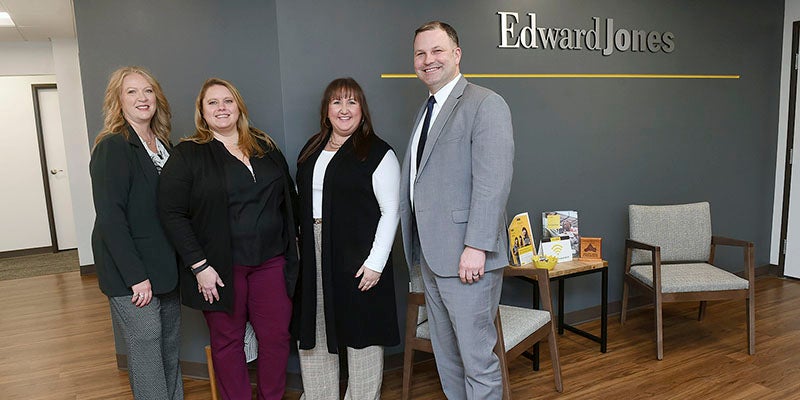 Right at home: Edward Jones branch celebrates new location on Oakland Avenue – Austin Daily Herald