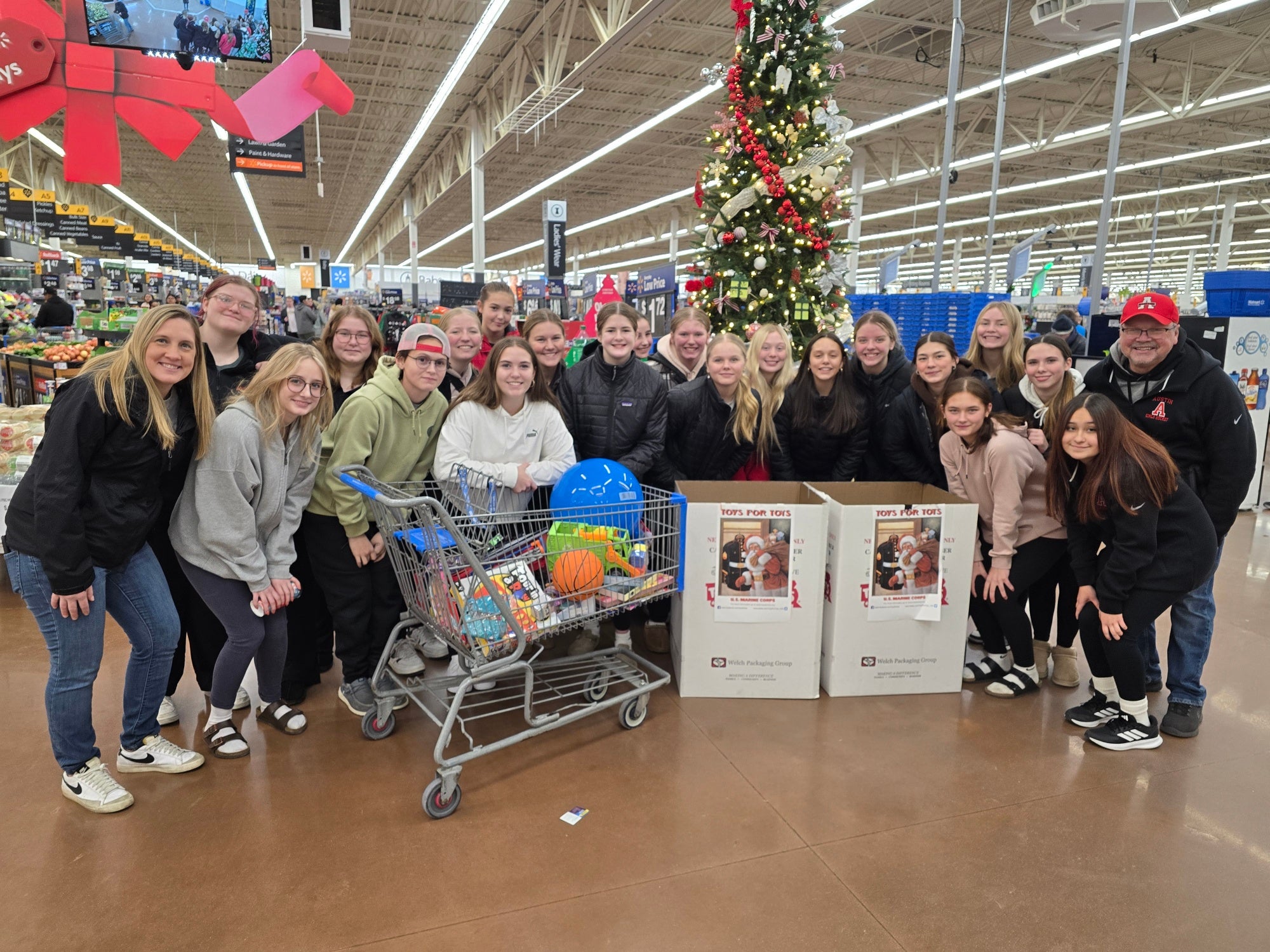 Hulne: Austin girls hockey team has helped share the spirit of the season – Austin Daily Herald